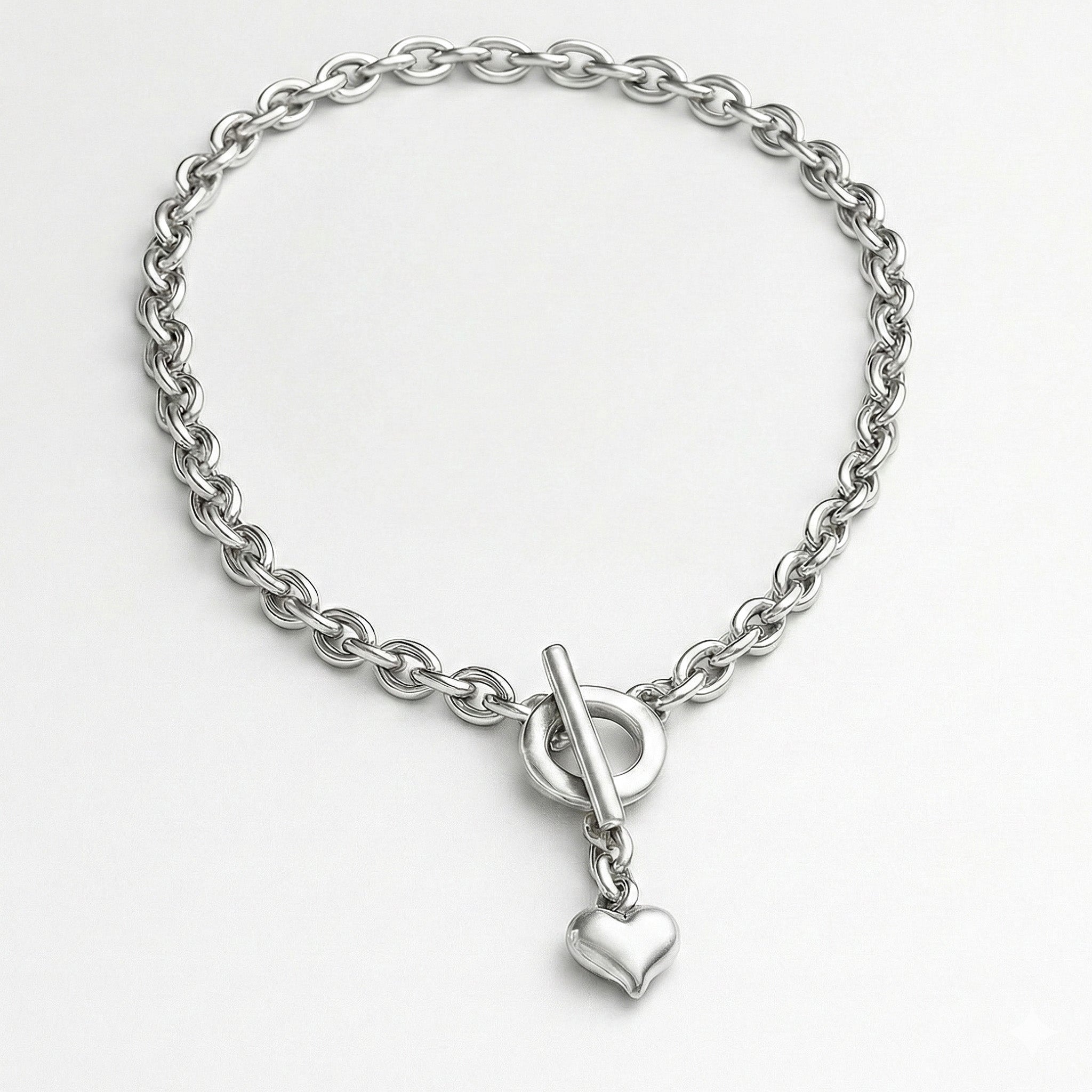 Gliederkette mit Herzanhänger und Knebelverschluss