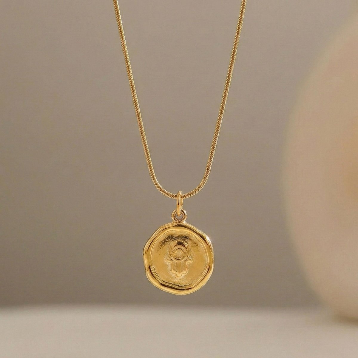 Kette mit Symbol - Anhänger