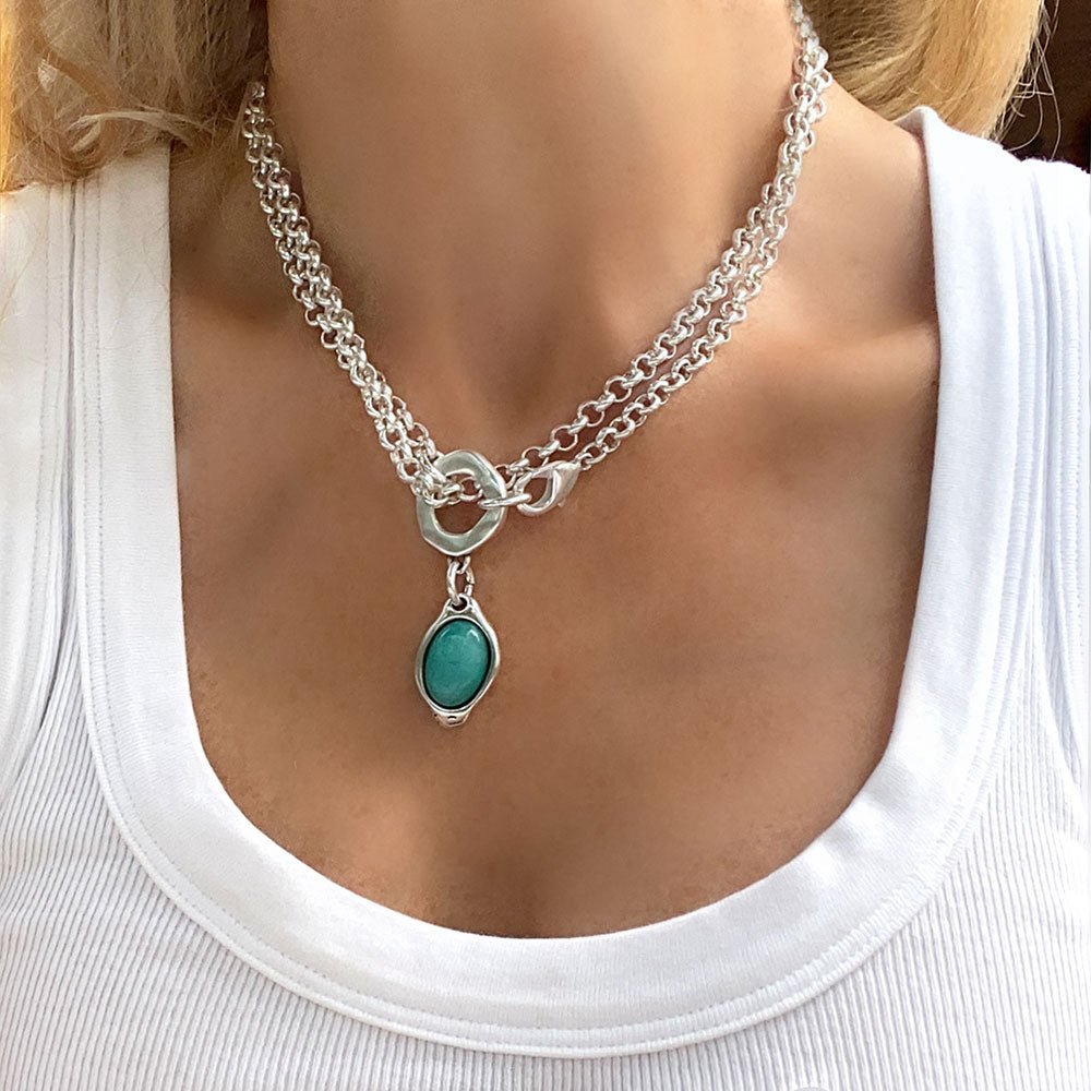 Lange Halskette mit Jade - Anhänger