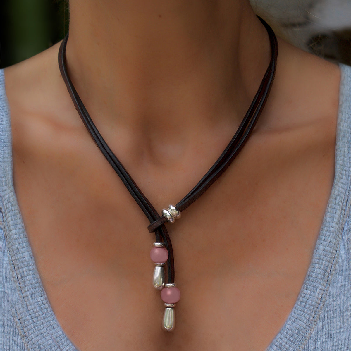 Elegante Damen Lederkette K256 mit Murano Glasperlen